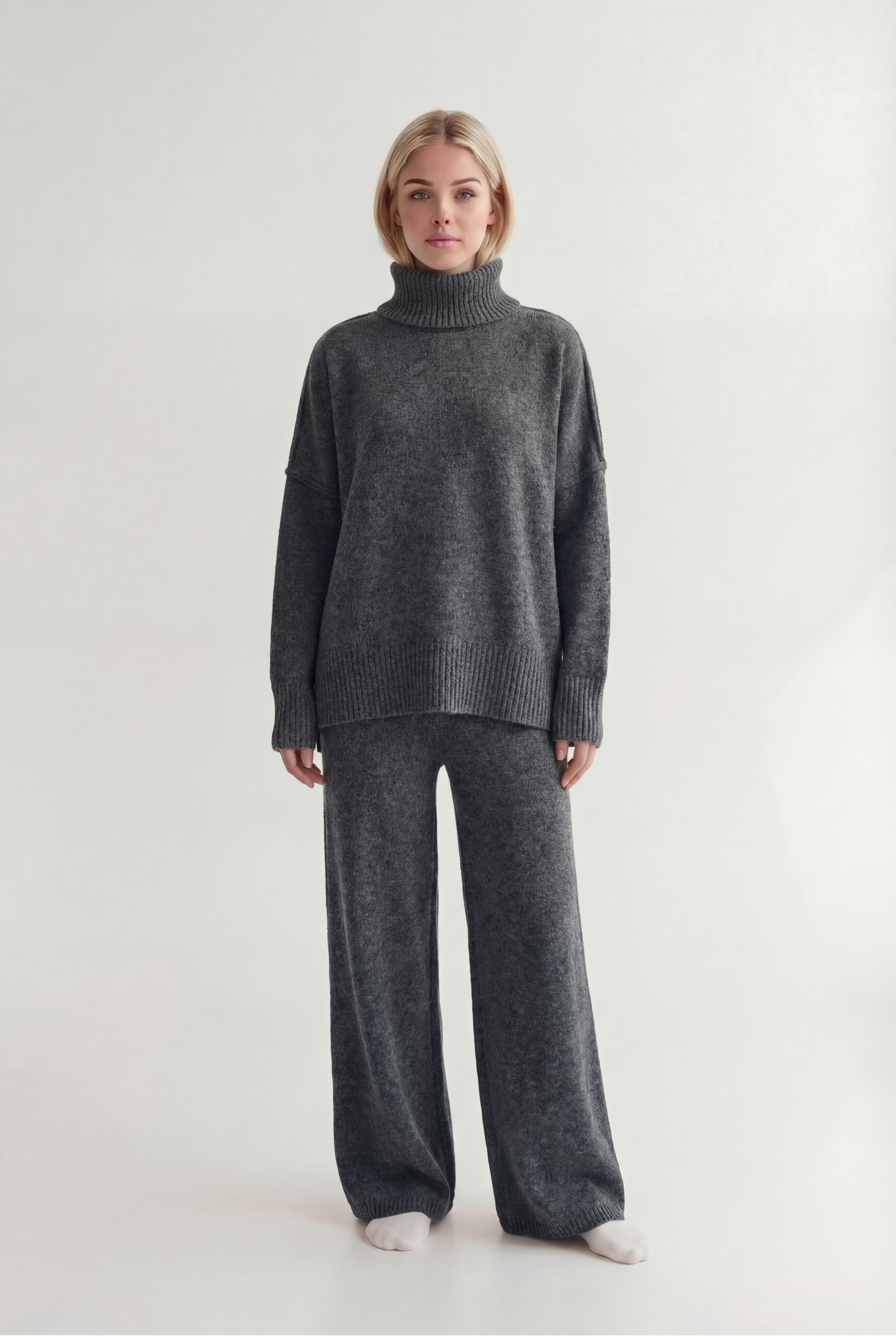 Megztas dviejų dalių komplektas su golfu