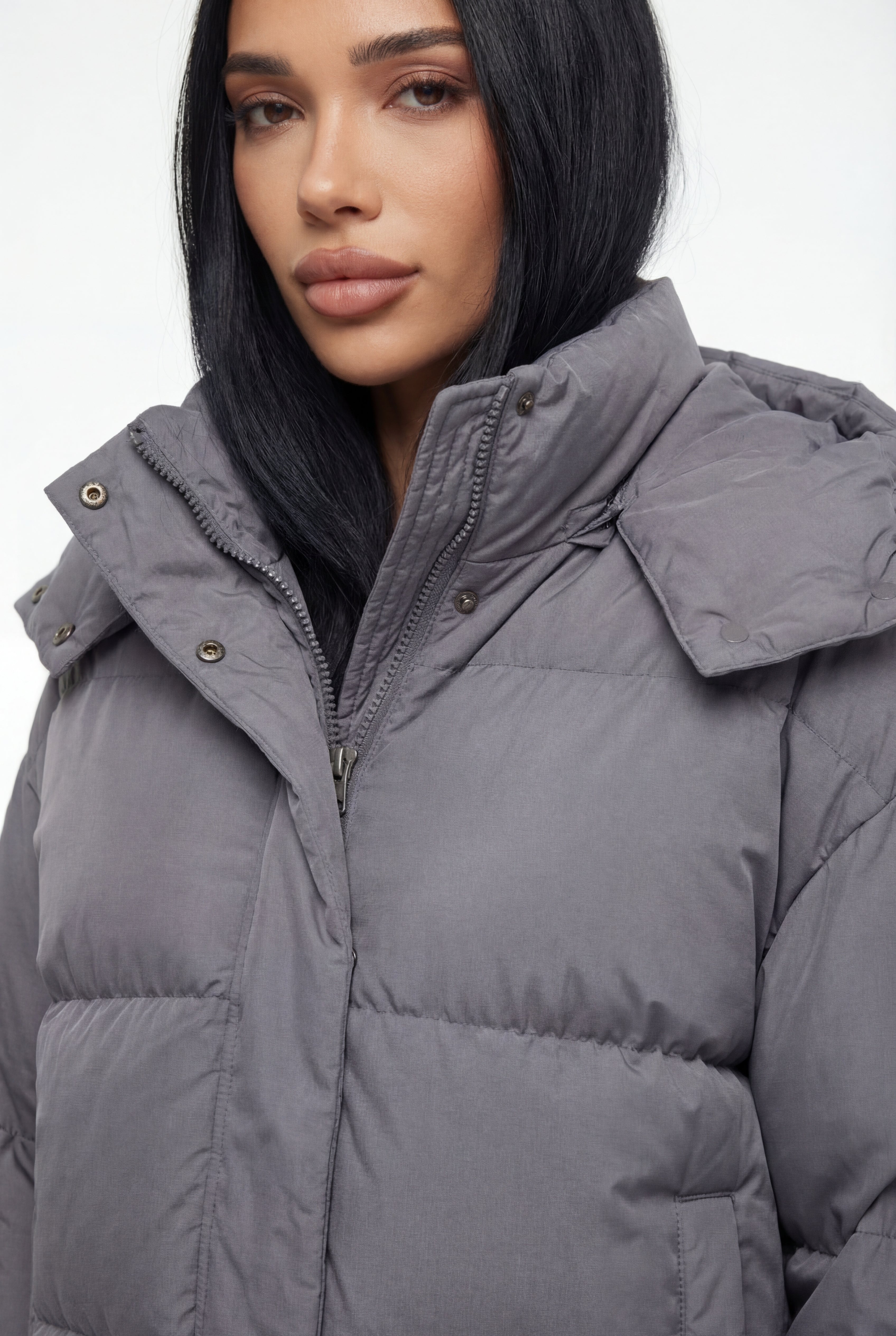 Žieminė pūsta striukė su kapišonu