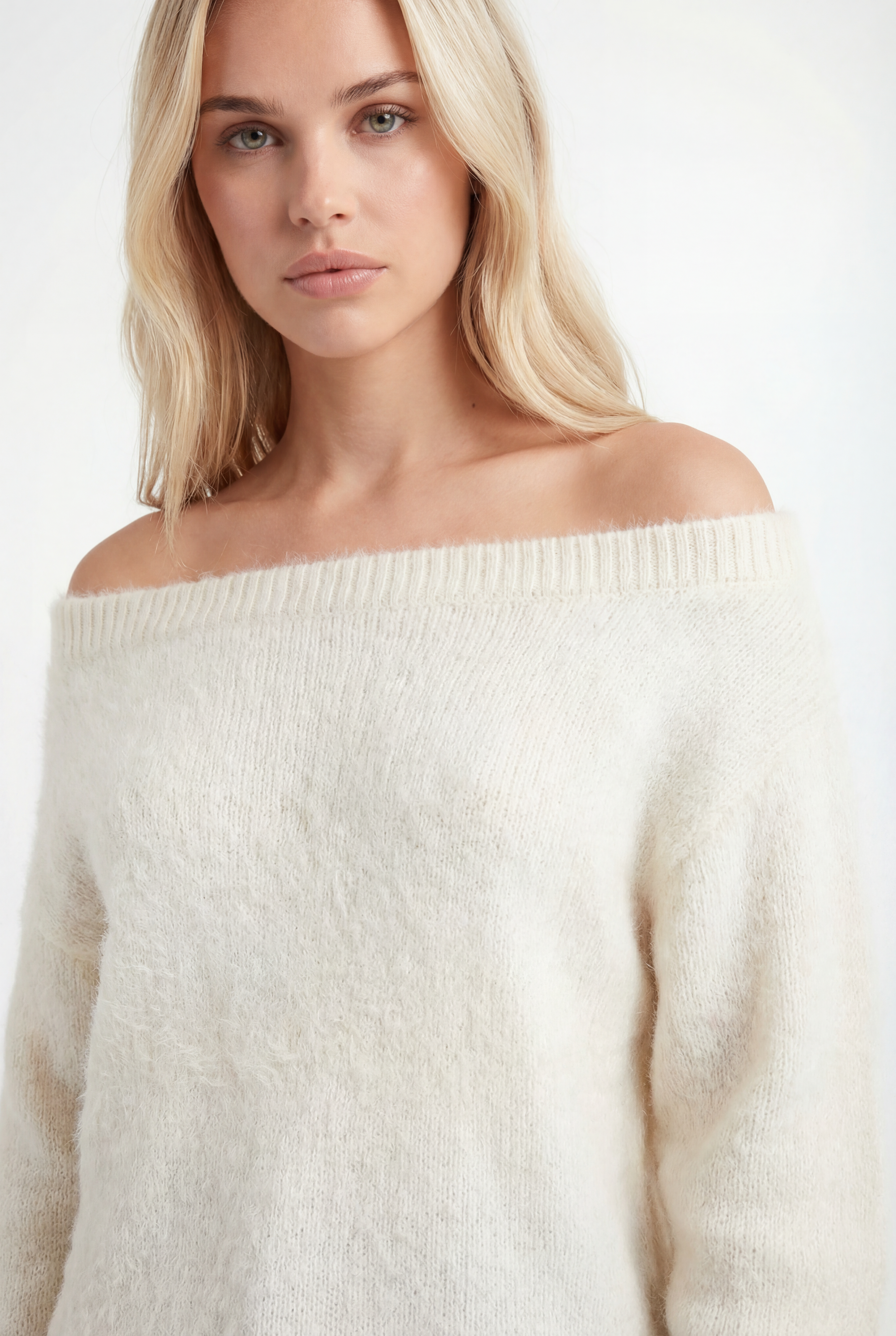 Éliane Pūkuotas Megztinis