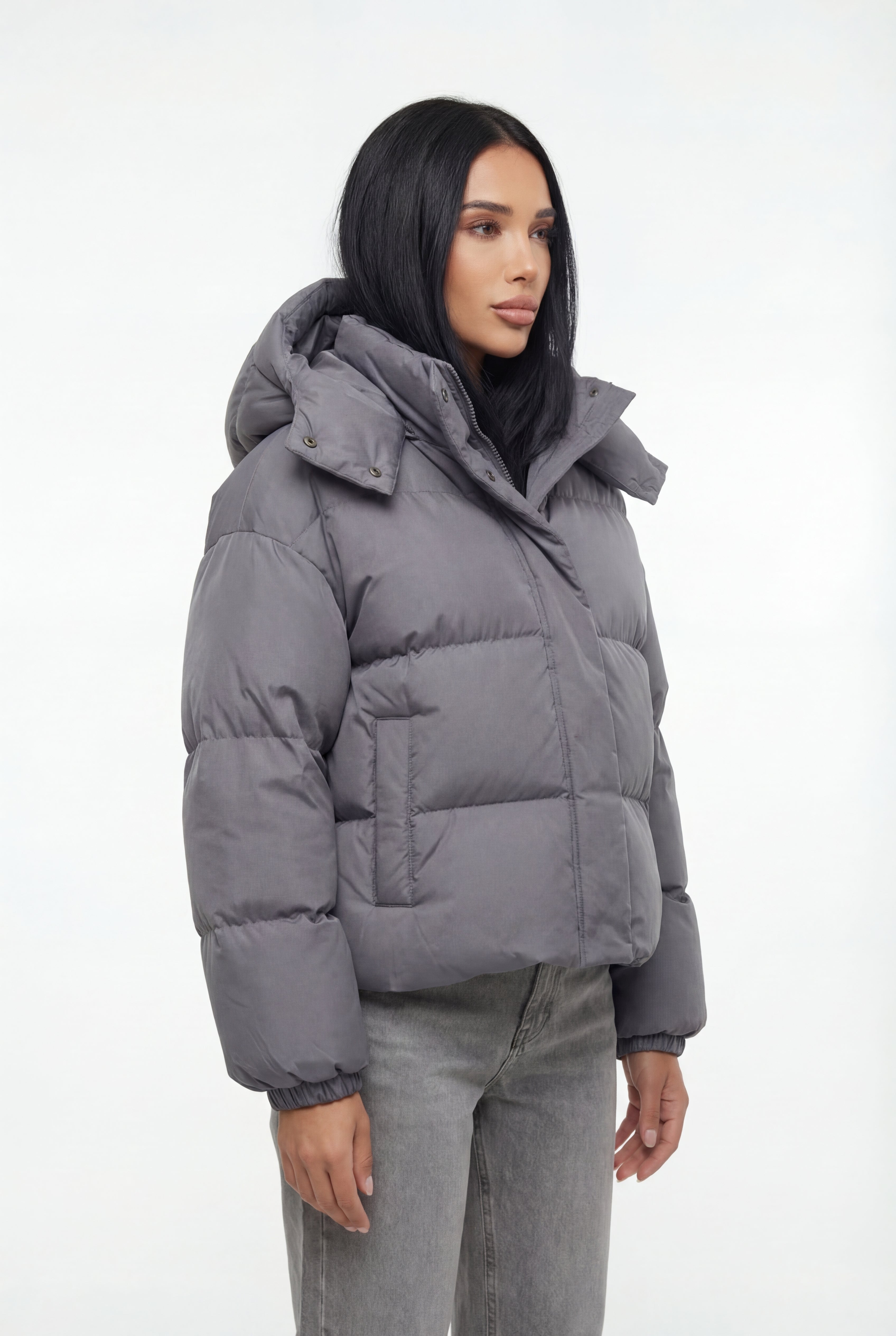 Žieminė pūsta striukė su kapišonu