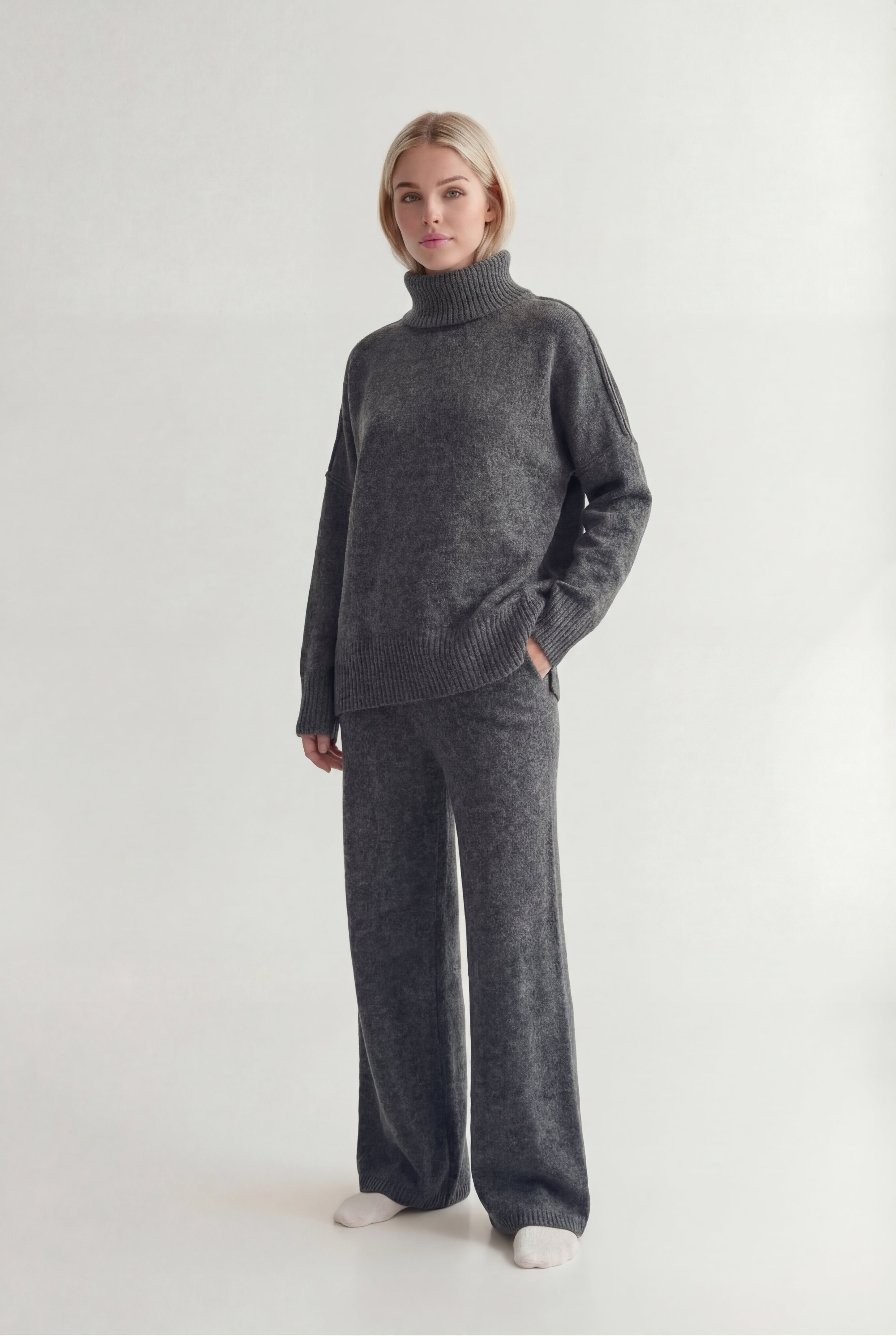 Megztas dviejų dalių komplektas su golfu